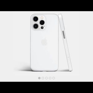 TOTALLEE iPHONE 13 PRO frosted clear case